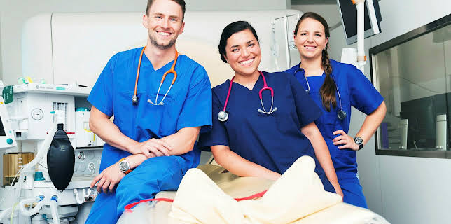 10:15: Tierärztin 24/7: Gaby muss unters Messer | 3SAT | 3/20 2026