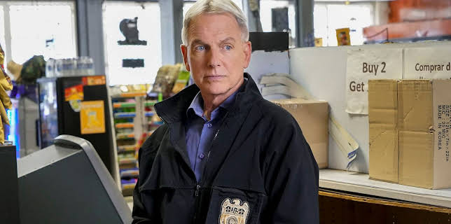 7:00 PM: NCIS (S14 E7) (S14) | 5 USA | 11/5 2025