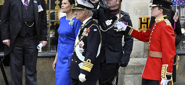 "Meningslöst spektakel" - kritik då Charles III kröns till kung