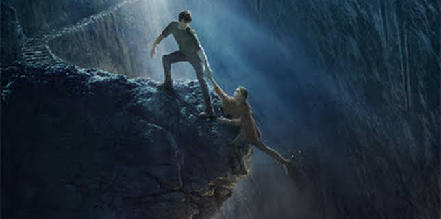 15:05: City of Ember. En busca de la luz (IMDb 6.4) | COSMO | 12/25 2025