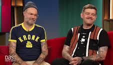 DAS! Rote Sofa