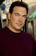 Patrick Warburton som 