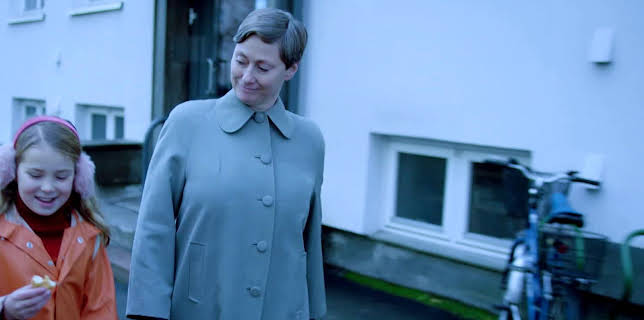 18:25: Snøfall | NRK Tegnspraak | 12/3 2025