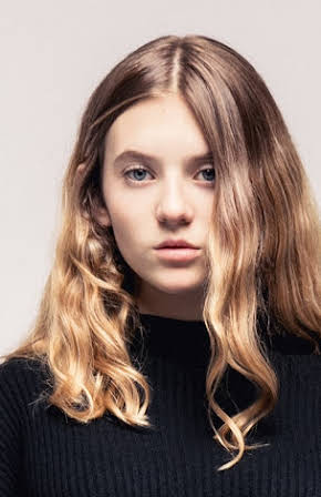 Milya Corbeil-Gauvreau as 