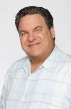 Jeff Garlin as 