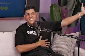 Dosis con Michelle Galván season-1: El nuevo reguetón sin censura, con La Cruz