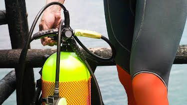 20:10: How It's Made (S21 E13) (S21) | Discovery Science | 4/10 2026