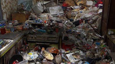 2:00 AM: Hoarding: Buried Alive (S2 E13) (S2) | TLC | 12/7 2025