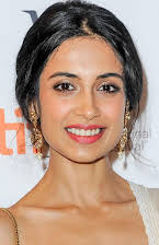 Sarah-Jane Dias som Show judge #2