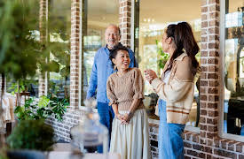 Mini Reni, Season 1: An Enclosed Patio for Gathering