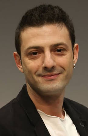 Ulaş Torun as 