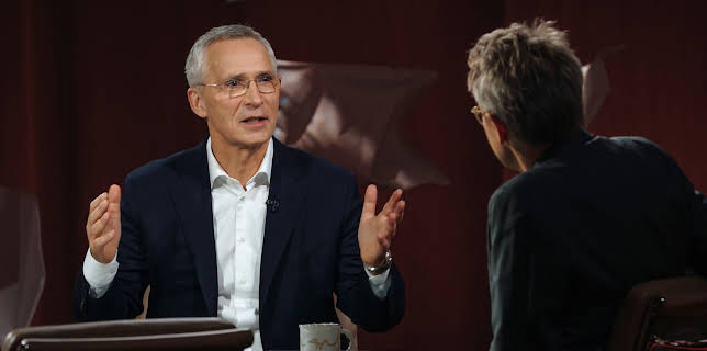 18:00: Skavlan og Sverige | NRK 2 | 11/22 2025