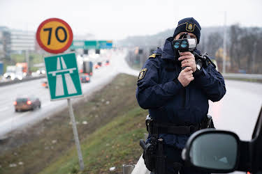 04:05: Trafikpoliserna (S2 E1) (S2) | Kanal 9 | 4/10 2026