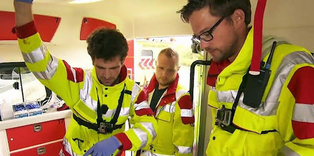 13:00: Auf Streife - Die Spezialisten | Sat1 | 12/12 2025