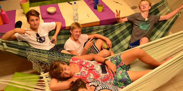 05:30: Die Jungs-WG: Sommer. Sonne. Elternfrei. | ZDF | 3/14 2026