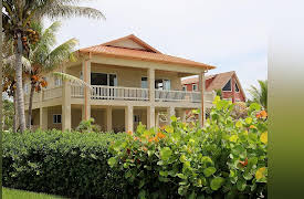 Bahamas Life, Season 1: Out of the Montreal Cold