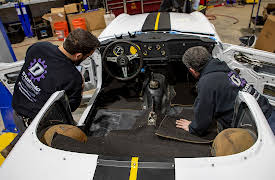 Last Chance Garage, Season 1: Spirit of '76 Triumph