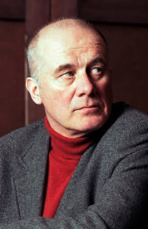 Hanns Zischler as 