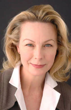 Maureen Mueller as 