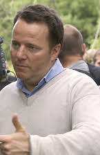 Peter Flinth som Director