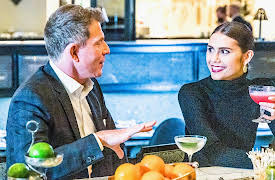 Bobby and Sophie On the Coast, Season 1: Hurray for Hollywood Restaurants