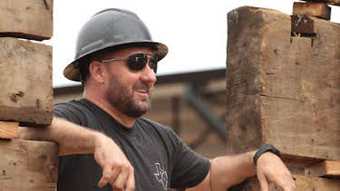 9:00 PM: Barnwood Builders (S8) | Discovery Channel | 10/25 2026