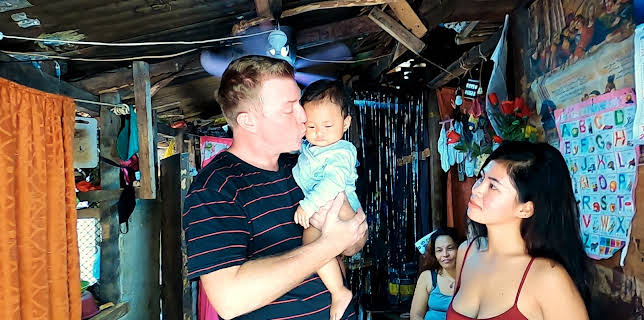 13:45: Elsker, elsker ikke (S2 E8) (S2) | VOX | 11/12 2025