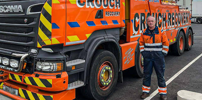 2:05 AM: Trucking Hell (S5 E1) (S5) | Paramount | 1/29 2026