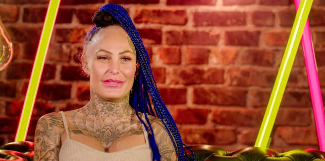 12:05 AM: Naked Attraction | E4 | 1/2 2026