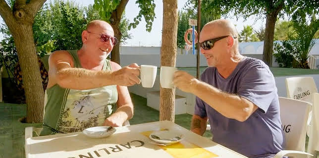 9:00 AM: Bargain-Loving Brits in the Sun (S9 E38) (S9) | 5 Star | 11/27 2025