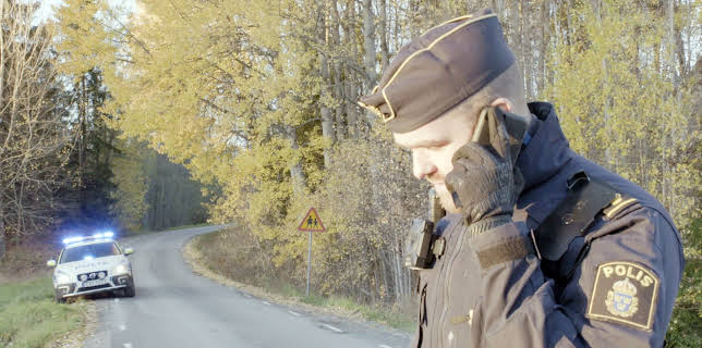 04:55: Södertäljepolisen (S2 E6) (S2) | Kanal 9 | 11/11 2025