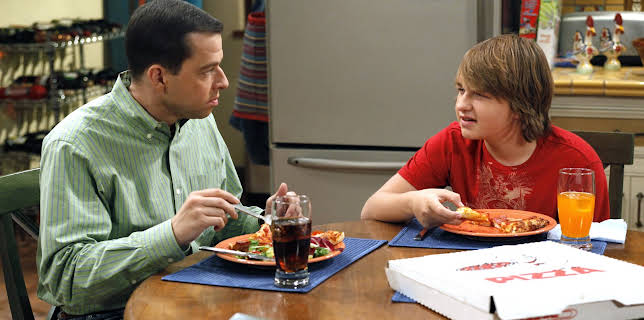 18:35: Two and a Half Men (S7 E1) (S7) | MAX | 1/21 2026