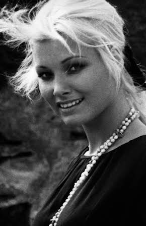 Janet Agren as Varna