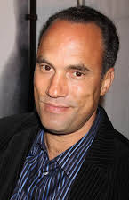 Roger Guenveur Smith como 