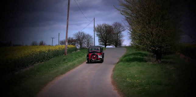 15:30: Antiques Road Trip (S25 E7) (S25) | TV8 | 12/11 2025