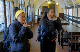 The Amazing Race: Mom's Gonna Have the Willies