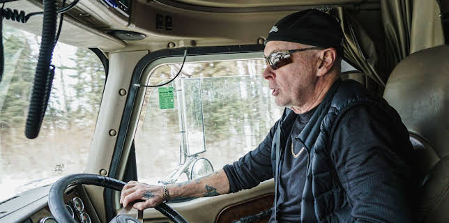 9:35 AM: Ice Road Truckers (S11 E3) (S11) | Paramount | 11/9 2025