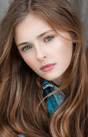 Isabella Kai as Young Jerrica 
  
  
  (as Isabella Rice)