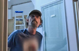 Bail Jumpers, Season 1: UFOs, Sandwiches, Cousin Effect