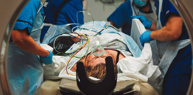 12:05 AM: Rescue: Extreme Medics | Channel 4 | 11/25 2025