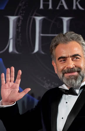 Yurdaer Okur as 