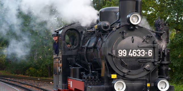 09:45: DDR mobil - Zwischen Reichsbahn und Rasendem Roland | ZDFinfo | 11/30 2025