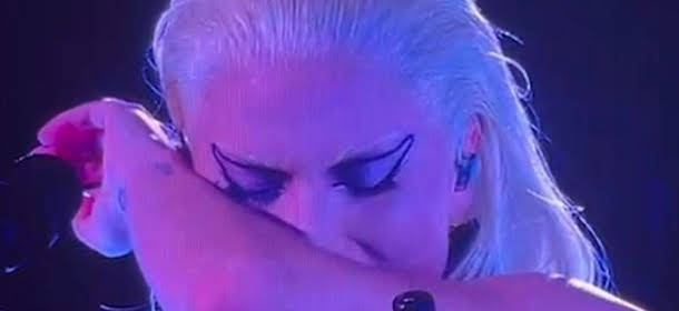 Lady Gaga cancels concert and breaks down in tears