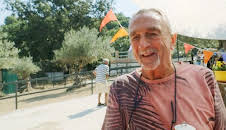 Bargain-Loving Brits in the Sun (S8 E2)