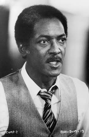 Gil Hill as Insp. Douglas Todd
