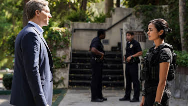 01:05: S.W.A.T. (S5 E6) (S5) | Viasat 4 | 4/30 2026