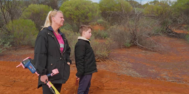 18:00: Guldjägarna i Australien (S9 E14) (S9) | TV10 | 2/17 2026