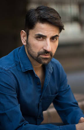 Akbar Kurtha as 