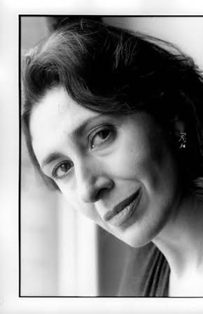 Antonella Attili as signora Giamprini