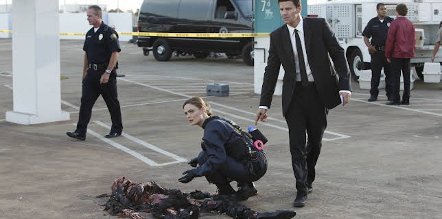 12:10: Bones (S5 E2) (S5) | Viasat Series | 11/7 2025